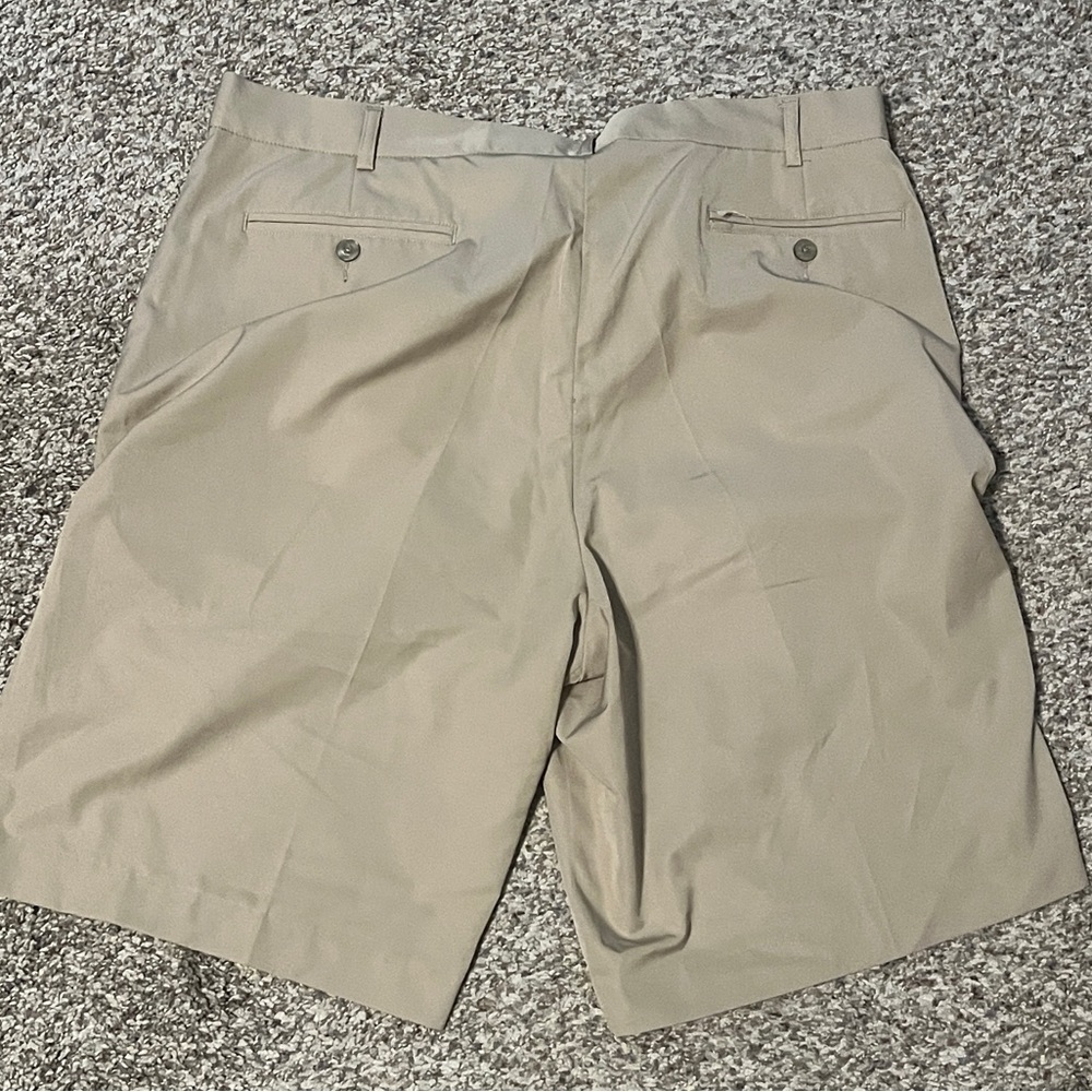 Men’s Monterey Club golf shorts, khaki, sz 38